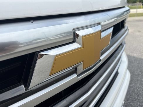 Certified 2024 Chevrolet Silverado 1500 High Country w/ Technology Package AWD/4WD image 31