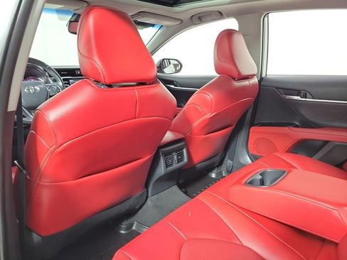 Used 2020 Toyota Camry XSE FWD image 11