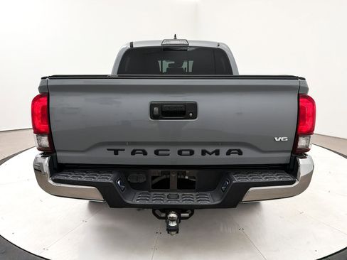 Used 2019 Toyota Tacoma TRD Off-Road image 13