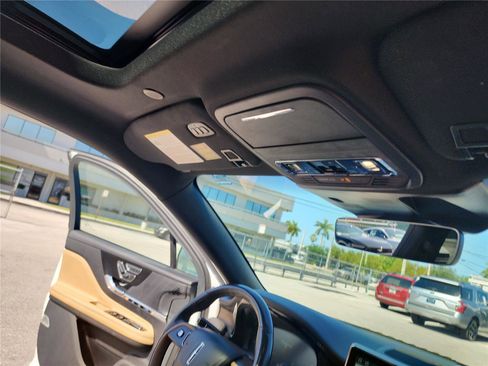 Used 2022 Lincoln Corsair Reserve FWD image 29
