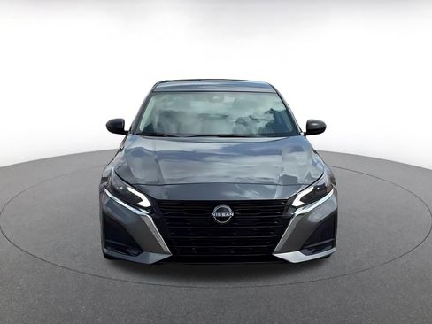 Used 2025 Nissan Altima 2.5 SV FWD image 4