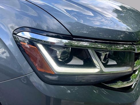 Used 2021 Volkswagen Atlas Cross Sport SE AWD/4WD image 26
