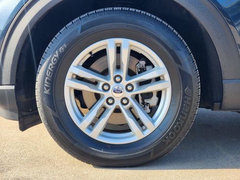 Used 2023 Ford Explorer XLT RWD image 8