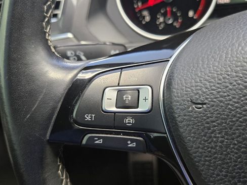 Used 2021 Volkswagen Tiguan SE R-Line image 23