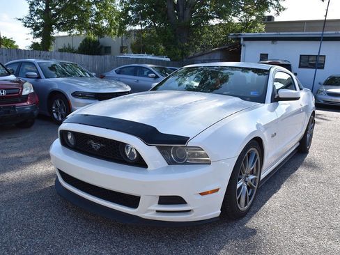 Used 2013 Ford Mustang GT Premium w/ Brembo Brake Pkg RWD image 2