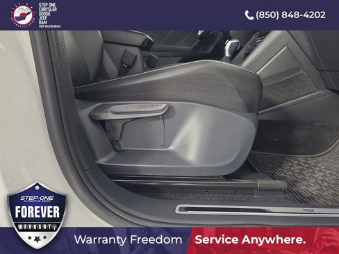 Used 2023 Volkswagen Tiguan SE R-Line FWD image 39