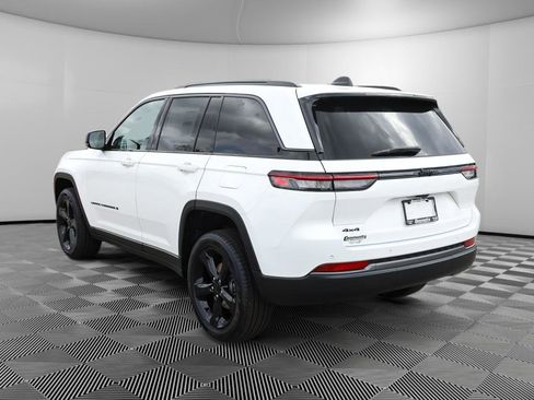 New 2026 Jeep Grand Cherokee Limited w/ Limited Altitude Package AWD/4WD image 5