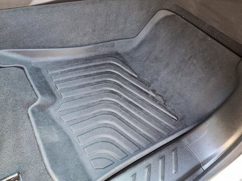 Used 2024 Chevrolet Colorado LT w/ LT Convenience Package III image 32