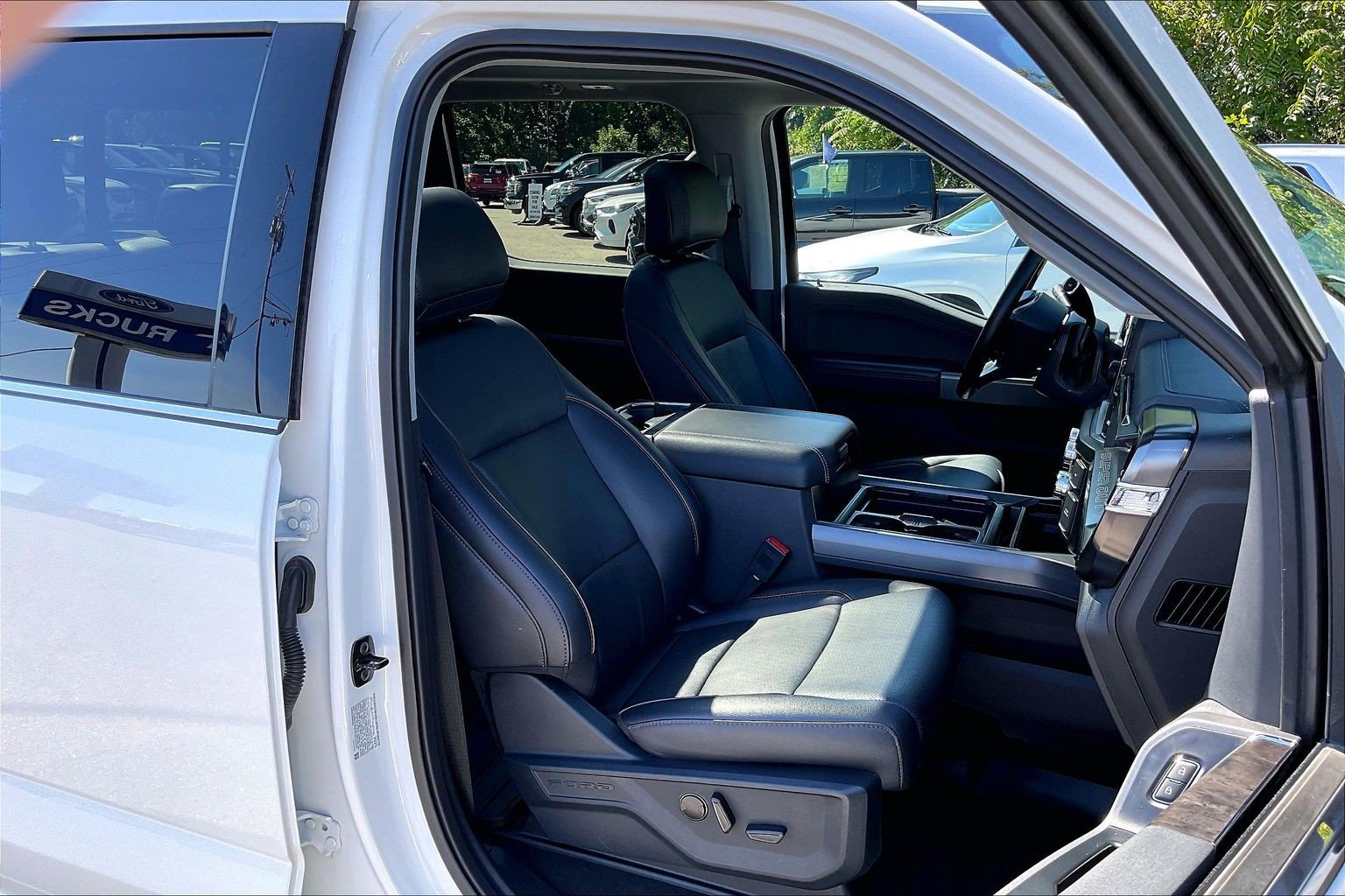 Certified 2026 Ford F250 Lariat w/ Lariat Ultimate Package AWD/4WD image 7