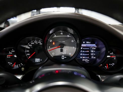 Used 2017 Porsche 911 Carrera S image 11
