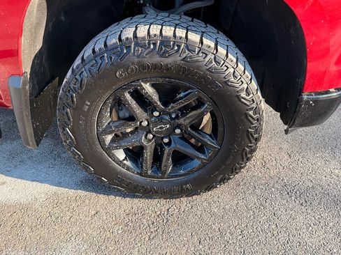 Used 2023 Chevrolet Silverado 1500 LT Trail Boss AWD/4WD image 21