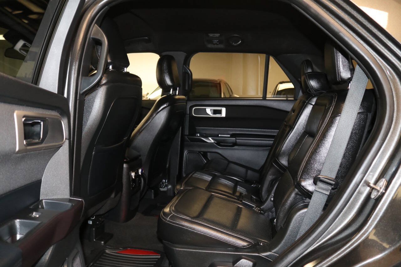 Used 2020 Ford Explorer XLT RWD image 14