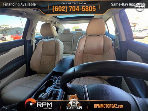 Used 2017 Nissan Maxima Platinum image 8