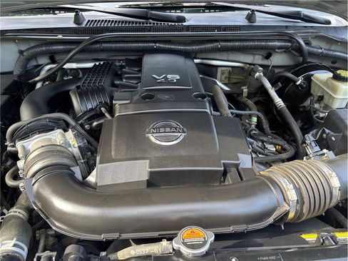 Used 2017 Nissan Frontier SV image 11