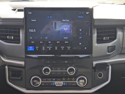 Used 2024 Ford Expedition XLT image 20