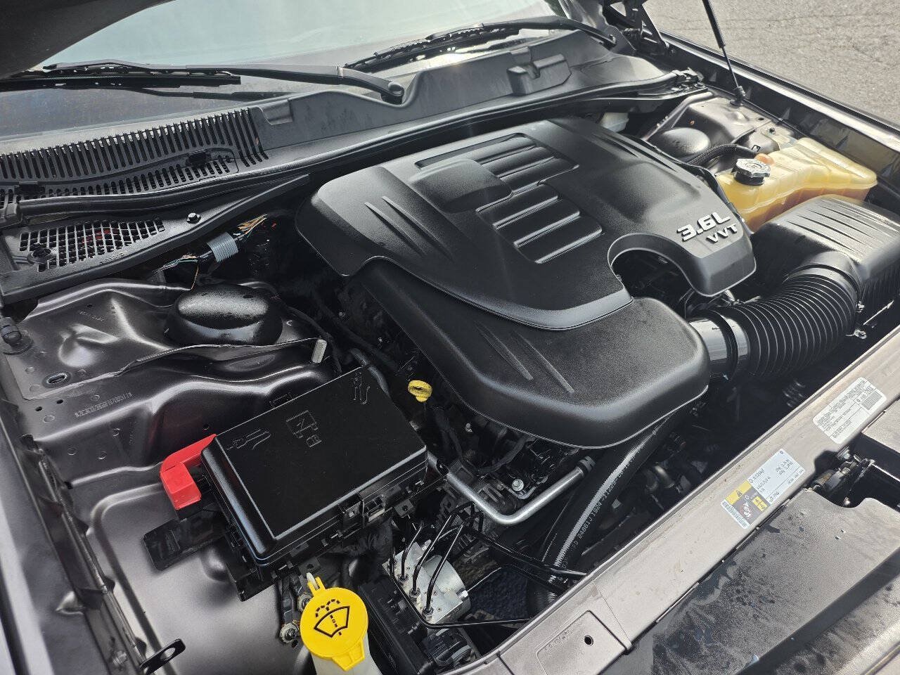 Used 2015 Dodge Challenger SXT Plus RWD image 26
