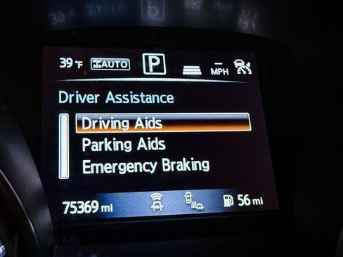 Used 2020 Nissan Pathfinder SL image 26