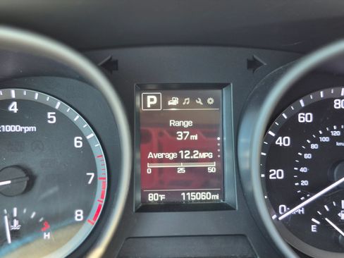 Used 2018 Hyundai Santa Fe Sport w/ 2.4L Value Package 02 AWD/4WD image 23