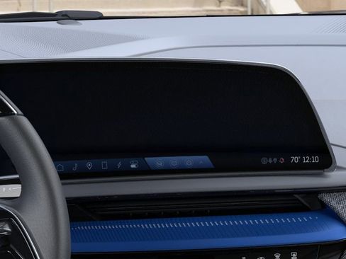 New 2025 Cadillac Optiq Luxury 2 w/ LPO, Floor Liner Package AWD/4WD image 20