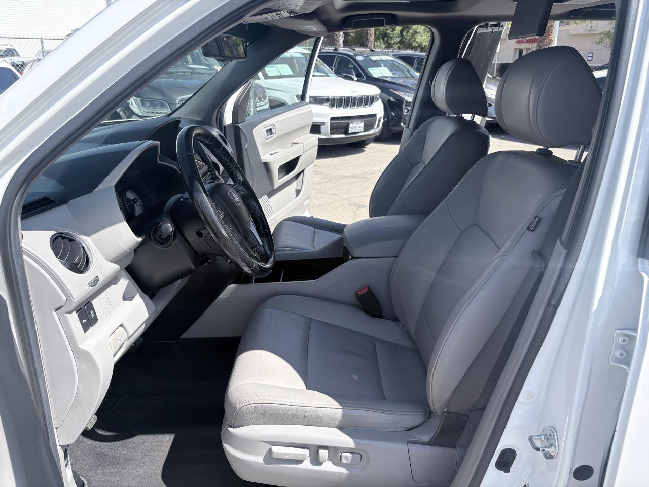 Used 2013 Honda Pilot Touring image 25