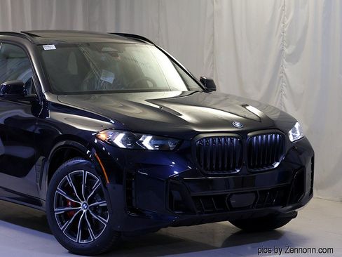 New 2026 BMW X5 xDrive50e w/ M Sport Package AWD/4WD image 2