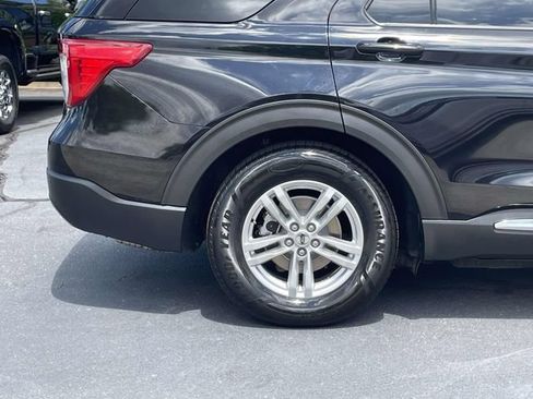 Certified 2020 Ford Explorer XLT w/ Equipment Group 202A RWD image 32