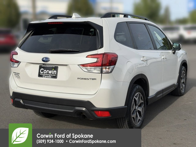 Used 2019 Subaru Forester Premium w/ All-Weather Package AWD/4WD image 14