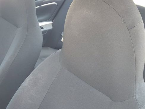 Used 2016 Nissan Versa S FWD image 15