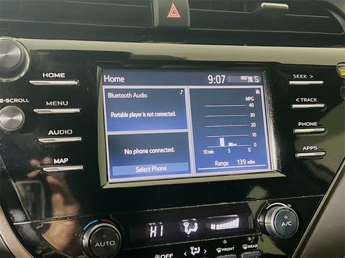 Certified 2019 Toyota Camry SE image 14