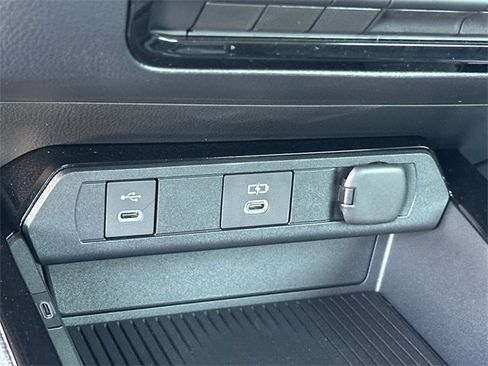 Certified 2025 Toyota Prius AWD image 20