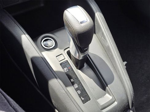 New 2025 Nissan Kicks Play S image 13