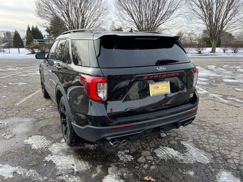 Used 2023 Ford Explorer ST w/ Equipment Group 401A image 8