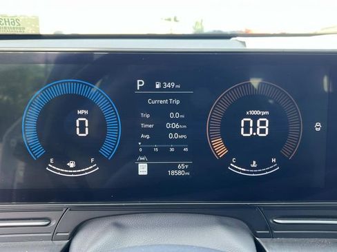 Certified 2025 Hyundai Kona SE image 33