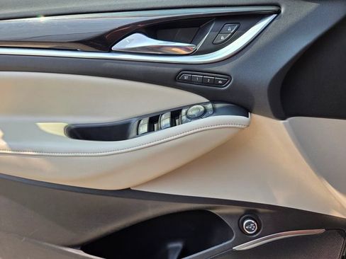 Used 2018 Buick Enclave Premium FWD image 29