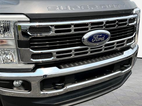 Used 2023 Ford F350 XLT w/ 360-Degree Camera Package AWD/4WD image 26