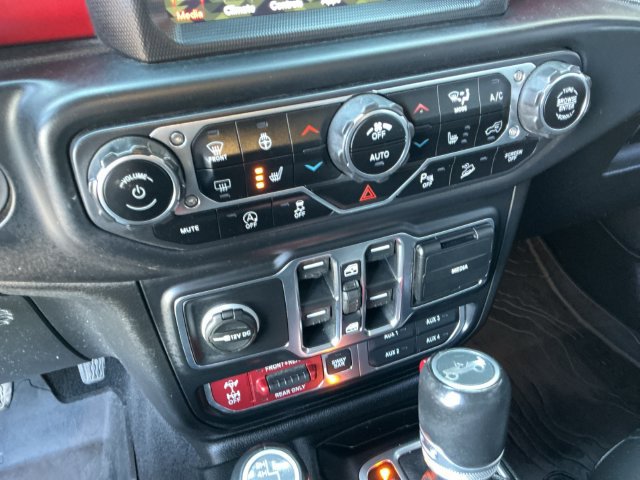 Used 2019 Jeep Wrangler Unlimited Rubicon AWD/4WD image 17