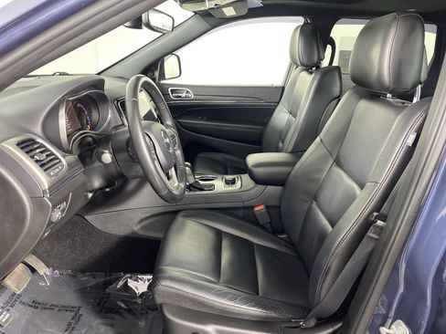 Used 2020 Jeep Grand Cherokee Limited AWD/4WD image 17