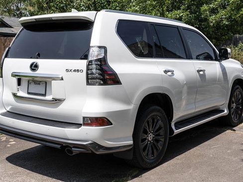 Used 2023 Lexus GX 460 Luxury w/ Sport Design Package AWD/4WD image 6