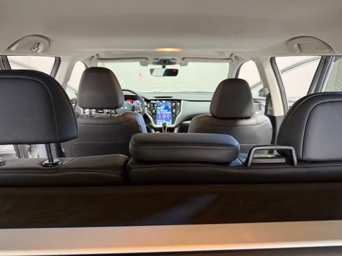 Used 2022 Subaru Outback Limited AWD/4WD image 31