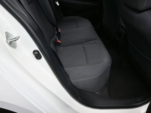 Used 2021 Toyota Corolla LE FWD image 31