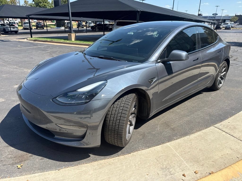 Used 2023 Tesla Model 3 Standard Range RWD image 1