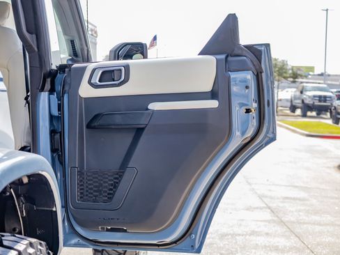 Used 2023 Ford Bronco Heritage Edition image 39