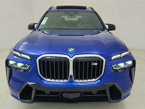Used 2025 BMW X7 M60i image 13