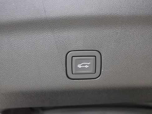 Used 2026 GMC Yukon XL Denali w/ Sun & Power Step Package AWD/4WD image 65