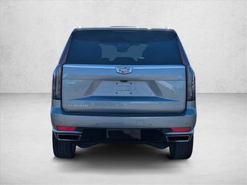 Used 2023 Cadillac Escalade Premium Luxury image 6