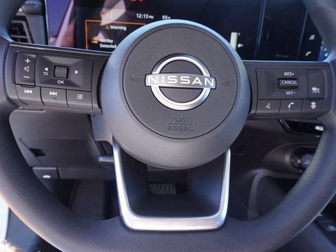 Used 2026 Nissan Kicks SV FWD image 17