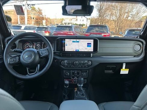 New 2026 Jeep Gladiator Mojave image 18