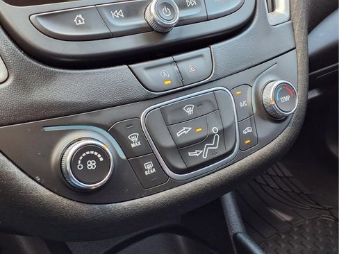 Used 2023 Chevrolet Malibu LS FWD image 18