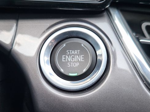 Used 2025 Chevrolet Trax ACTIV FWD image 24