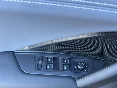 New 2026 Volkswagen Tiguan SE image 18